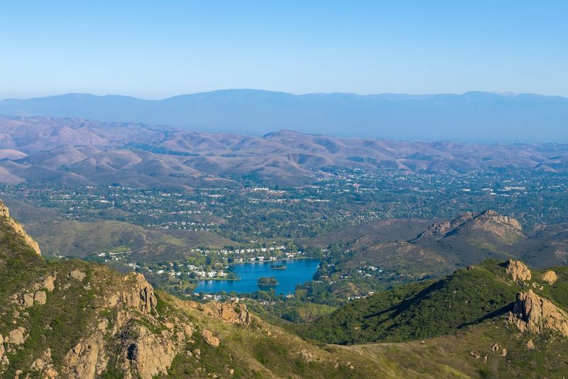 Weeding And Mulching in Calabasas, CA
